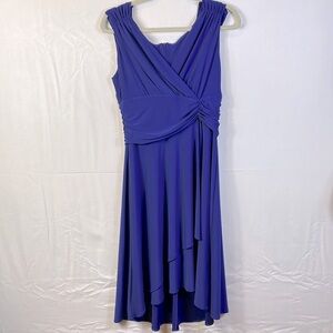 Dressbarn Collection Sleeveless Dress Sz 12 Zip back Color is a blue purple tint